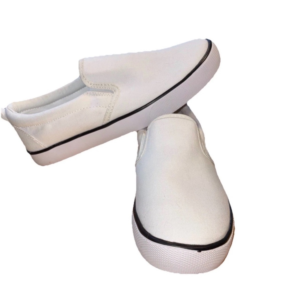A New Day White Canvas Slip-Ons Tennis Shoe Round Toe Canvas Size 7 comfy shoes